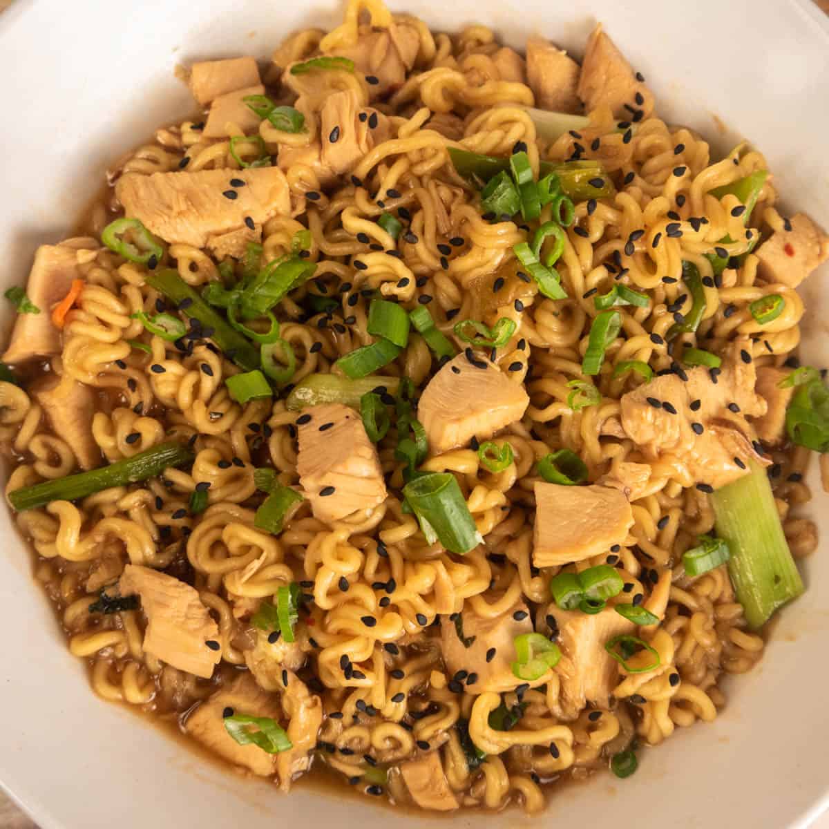 https://stuffmattycooks.com/wp-content/uploads/2021/07/teriyaki-ramen-with-chicken-featured-image.jpg