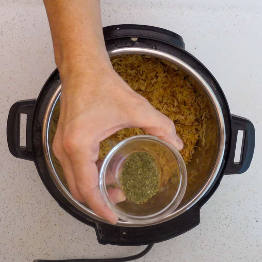 rice pilaf step 6 adding parsley