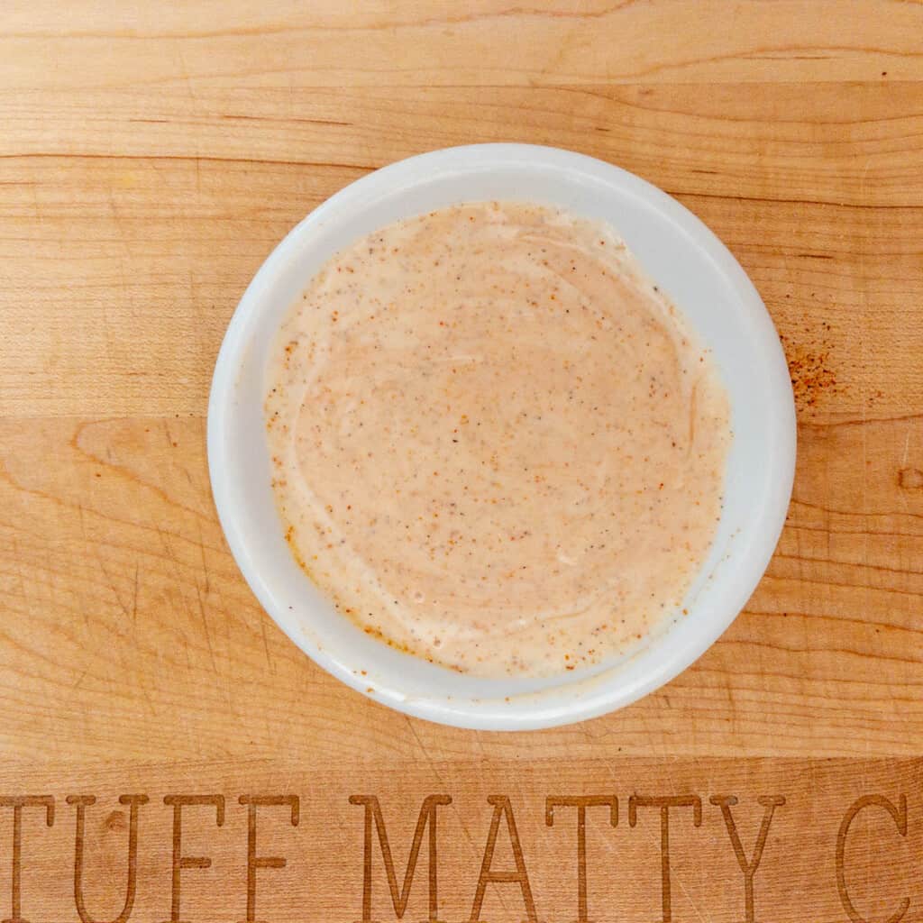 Flatlay above shot of onion ring sauce