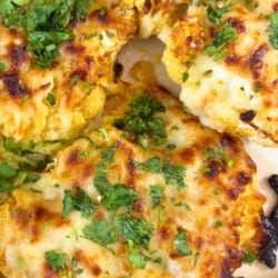 finished flatlay featured image of cheesy cauliflower steak.