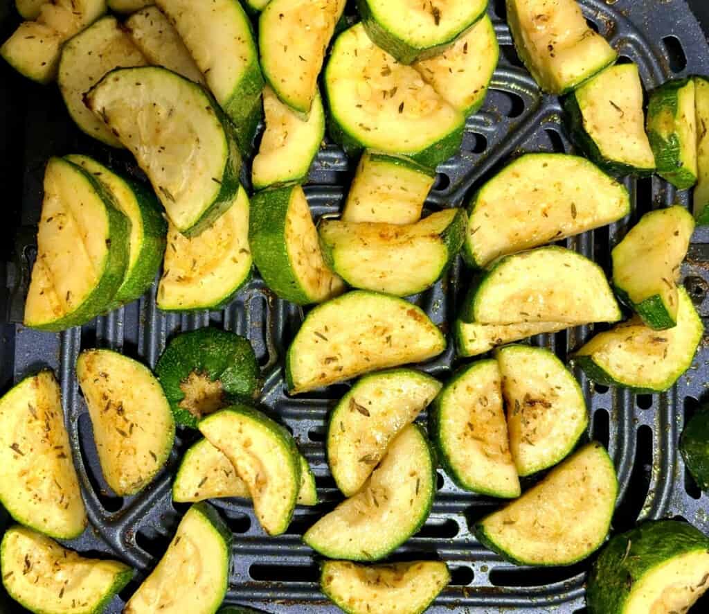 zucchini cooked in air fryer basket