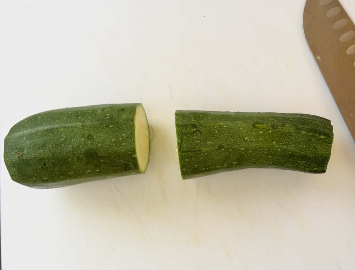 zucchini cut in half step 1